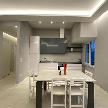 因佩里亚Casa Dante: Oneglia Centro-Marina-Spiagge公寓 外观 照片