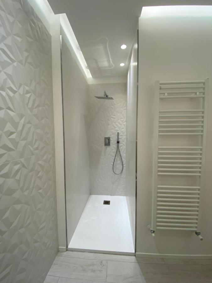 因佩里亚Casa Dante: Oneglia Centro-Marina-Spiagge公寓 外观 照片