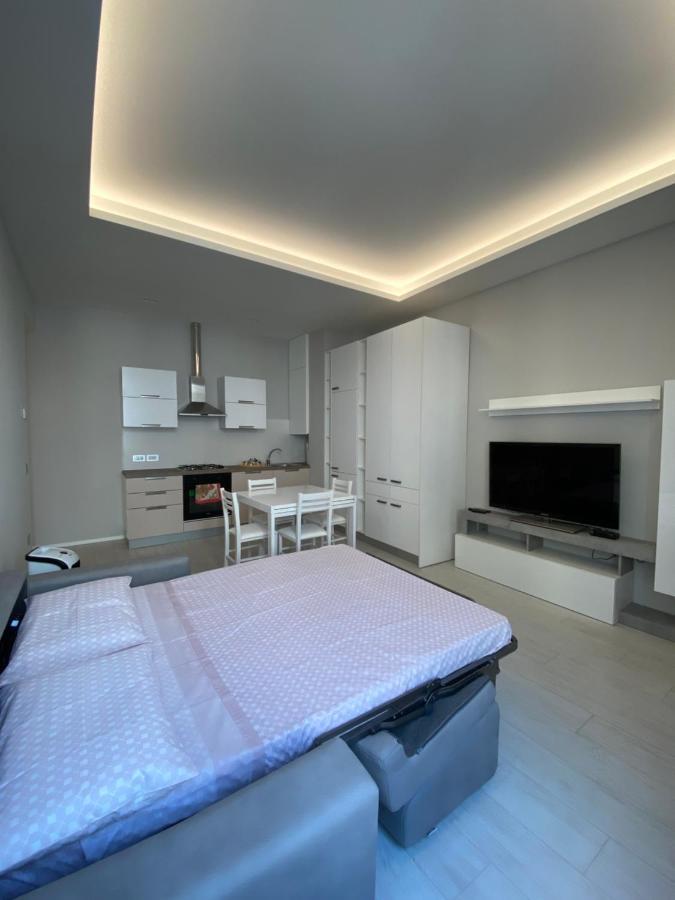 因佩里亚Casa Dante: Oneglia Centro-Marina-Spiagge公寓 外观 照片