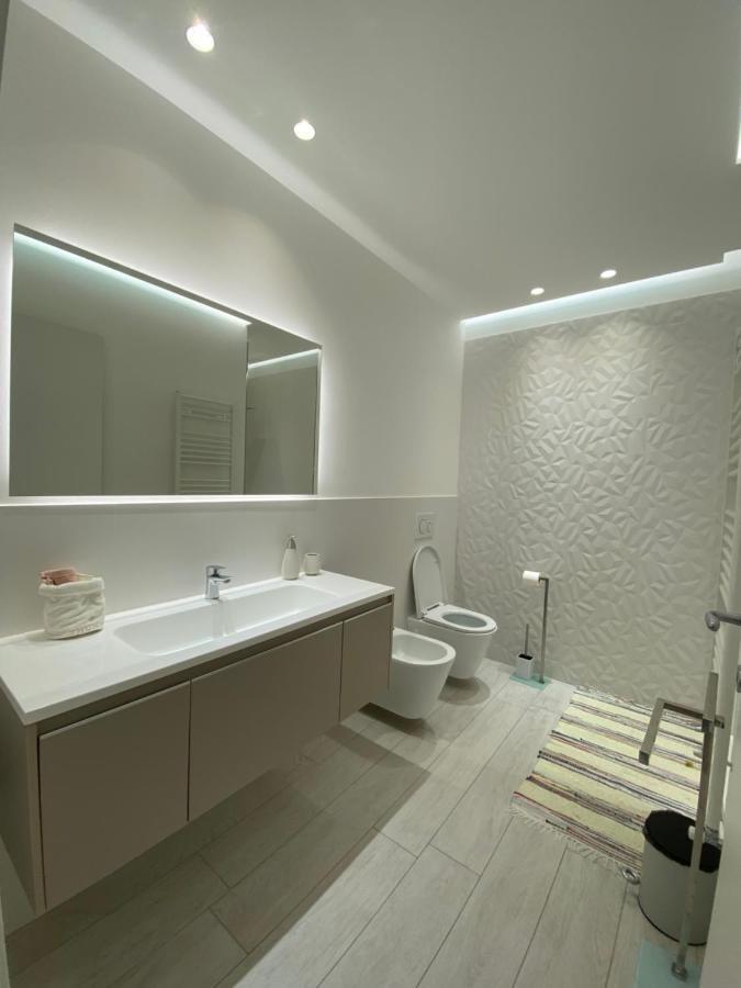 因佩里亚Casa Dante: Oneglia Centro-Marina-Spiagge公寓 外观 照片