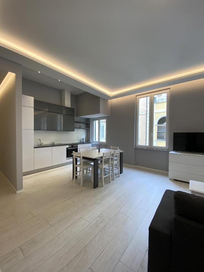 因佩里亚Casa Dante: Oneglia Centro-Marina-Spiagge公寓 外观 照片