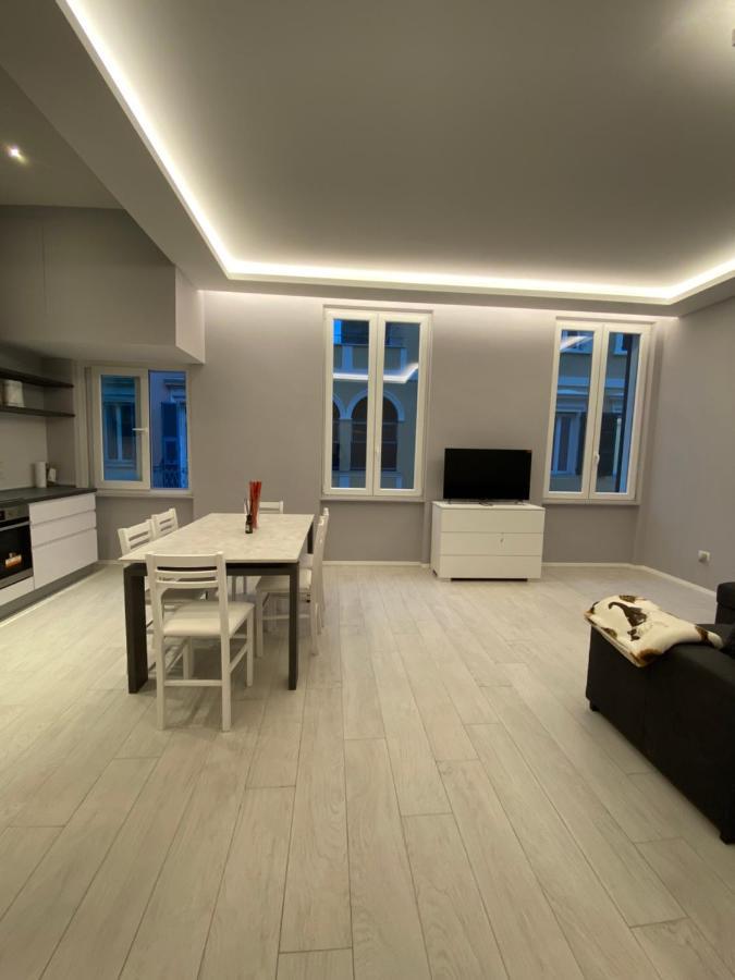 因佩里亚Casa Dante: Oneglia Centro-Marina-Spiagge公寓 外观 照片