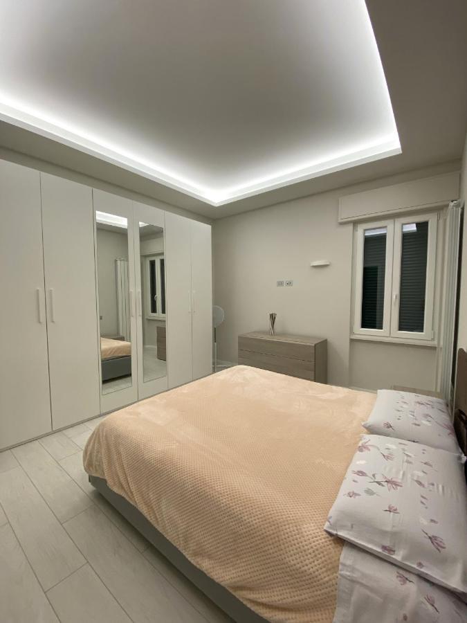 因佩里亚Casa Dante: Oneglia Centro-Marina-Spiagge公寓 外观 照片