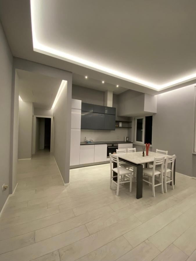 因佩里亚Casa Dante: Oneglia Centro-Marina-Spiagge公寓 外观 照片