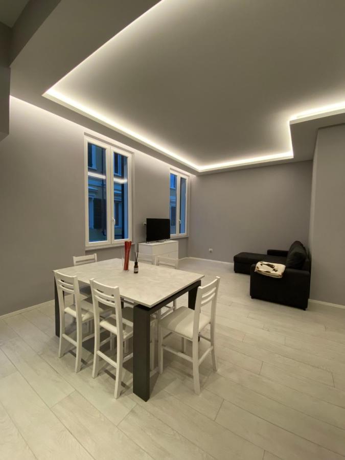 因佩里亚Casa Dante: Oneglia Centro-Marina-Spiagge公寓 外观 照片