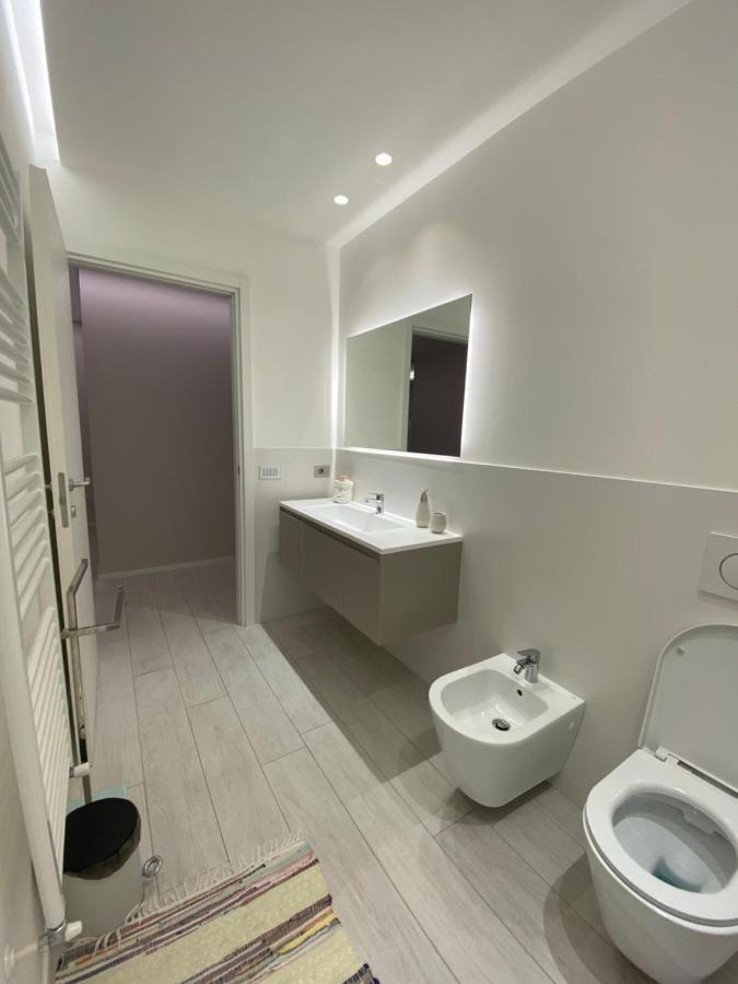 因佩里亚Casa Dante: Oneglia Centro-Marina-Spiagge公寓 外观 照片