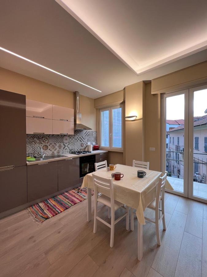 因佩里亚Casa Dante: Oneglia Centro-Marina-Spiagge公寓 外观 照片
