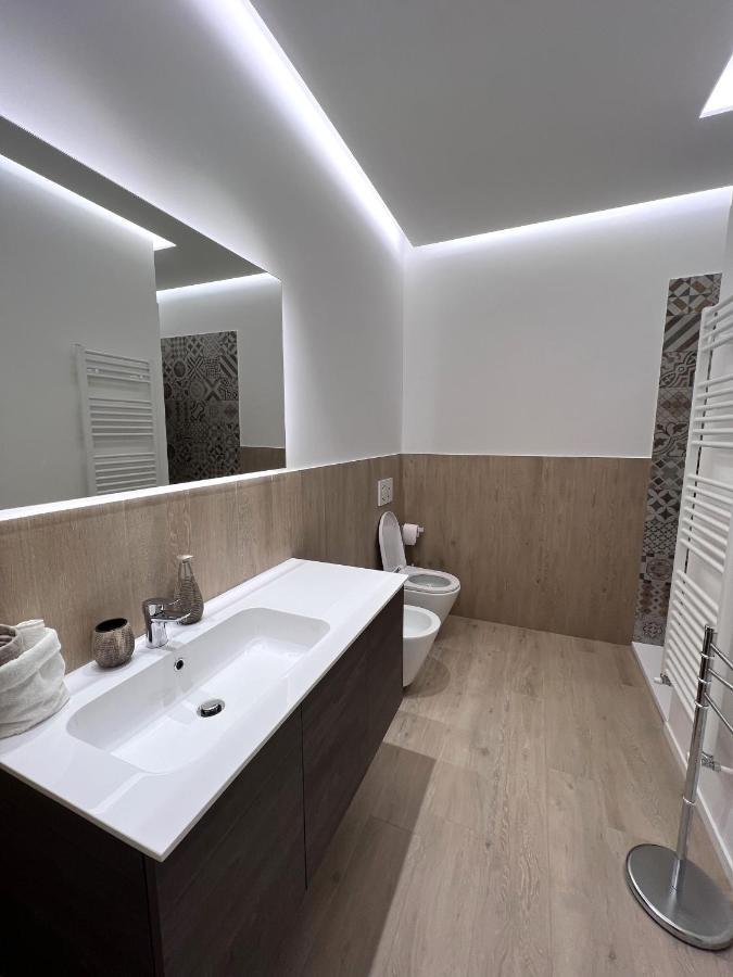 因佩里亚Casa Dante: Oneglia Centro-Marina-Spiagge公寓 外观 照片