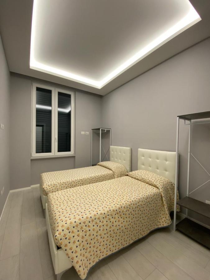 因佩里亚Casa Dante: Oneglia Centro-Marina-Spiagge公寓 外观 照片