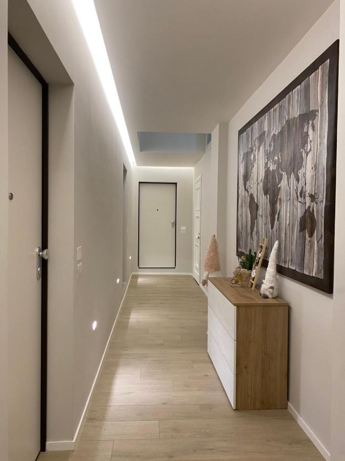 因佩里亚Casa Dante: Oneglia Centro-Marina-Spiagge公寓 外观 照片