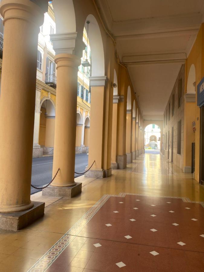 因佩里亚Casa Dante: Oneglia Centro-Marina-Spiagge公寓 外观 照片